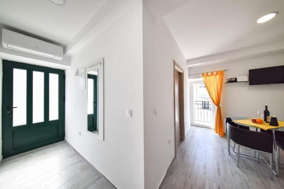 Kuca Za Odmor Megi Apartamento Posedarje Exterior foto