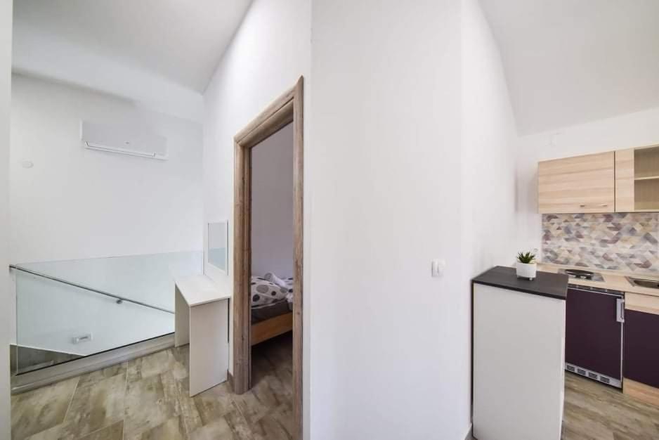Kuca Za Odmor Megi Apartamento Posedarje Exterior foto